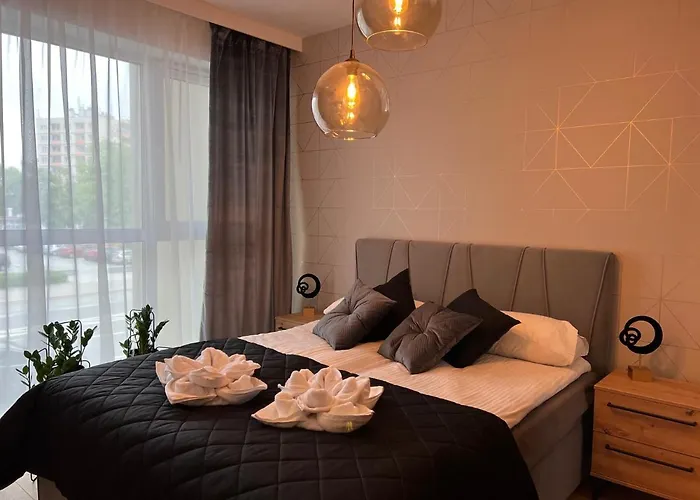 Family & Business Elegant Apartments, Kadzielnia, Wdk, Stadion Korona -1 Bedroom, Terrace, Garage, New!