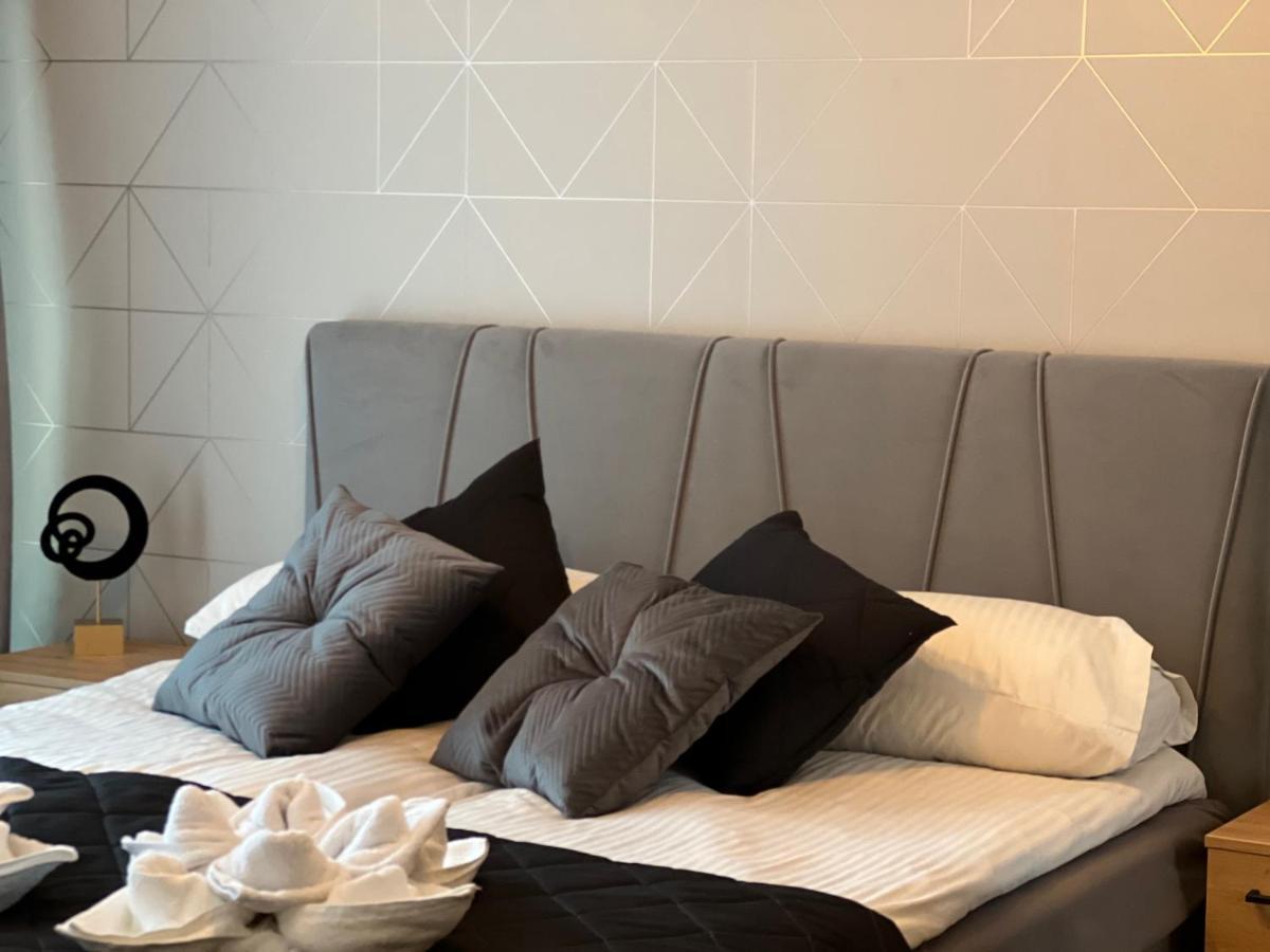 Apartment Family & Business Elegant Apartments: Kadzielnia Terrace With Garage