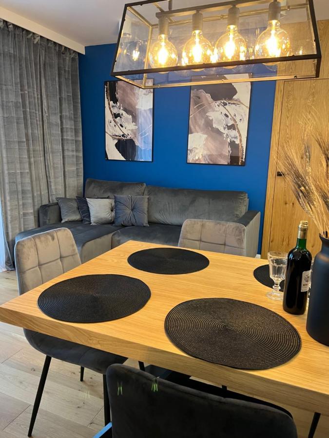 Family & Business Elegant Apartments: Kadzielnia Terrace With Garage Apartment